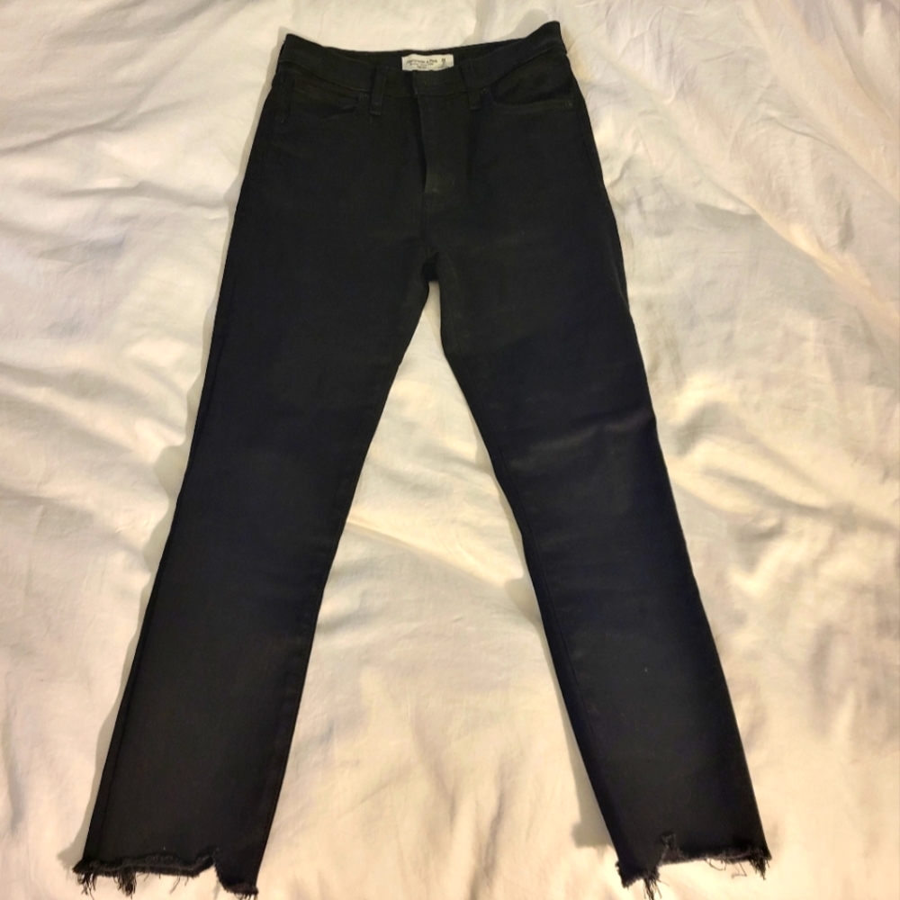 A&F high rise skinny jeans size 26 Short